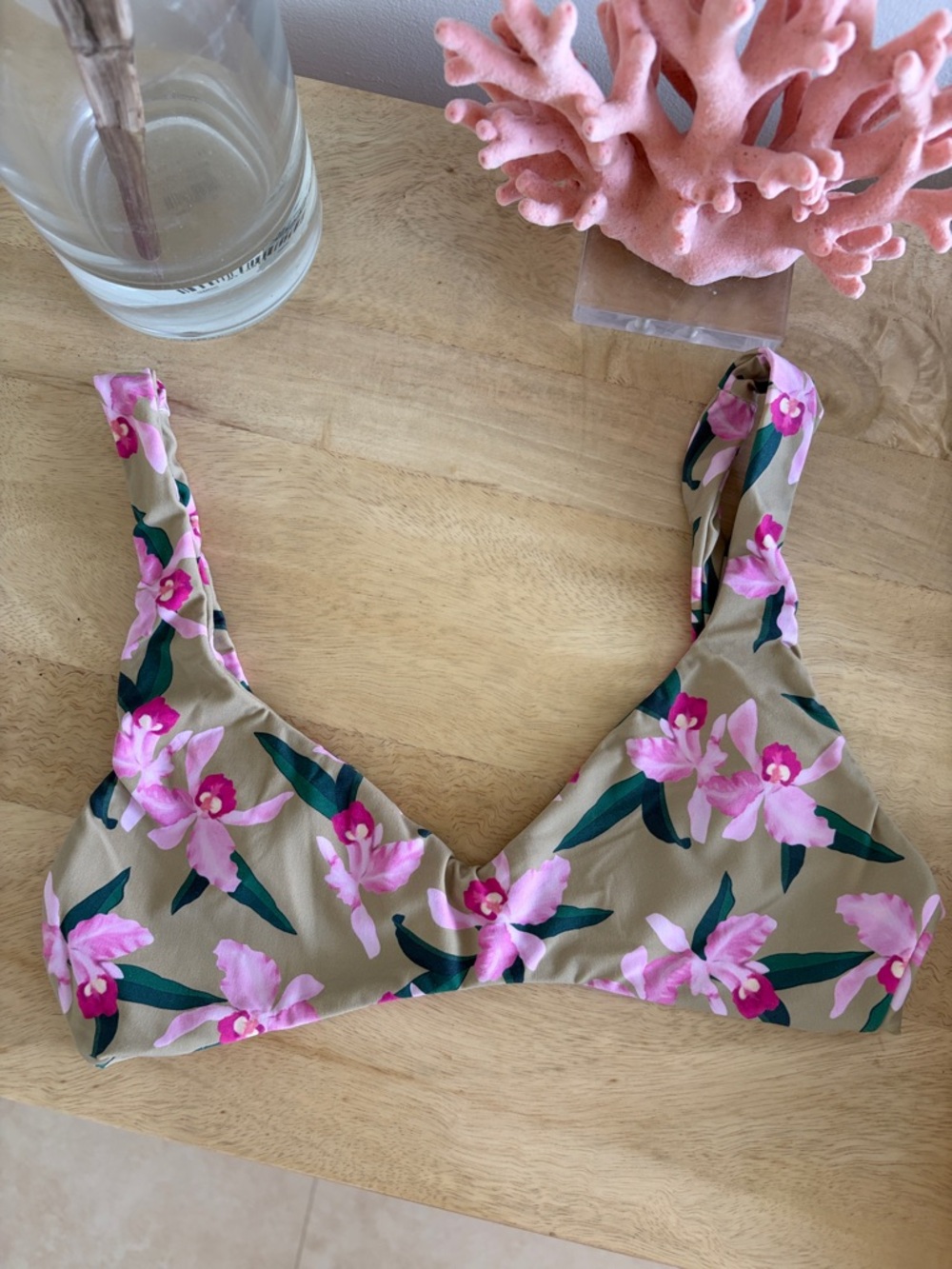 Lokahi Swimwear bikini top size small NEW